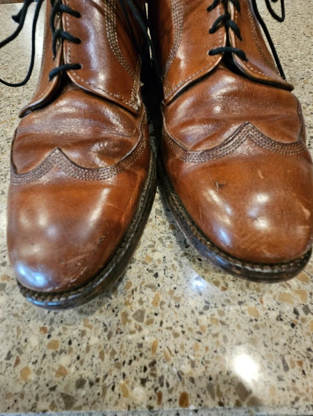 Allen Edmonds Brown  Wingtip Austerity Brogue Leather Shoe SZ 9.5  A USA